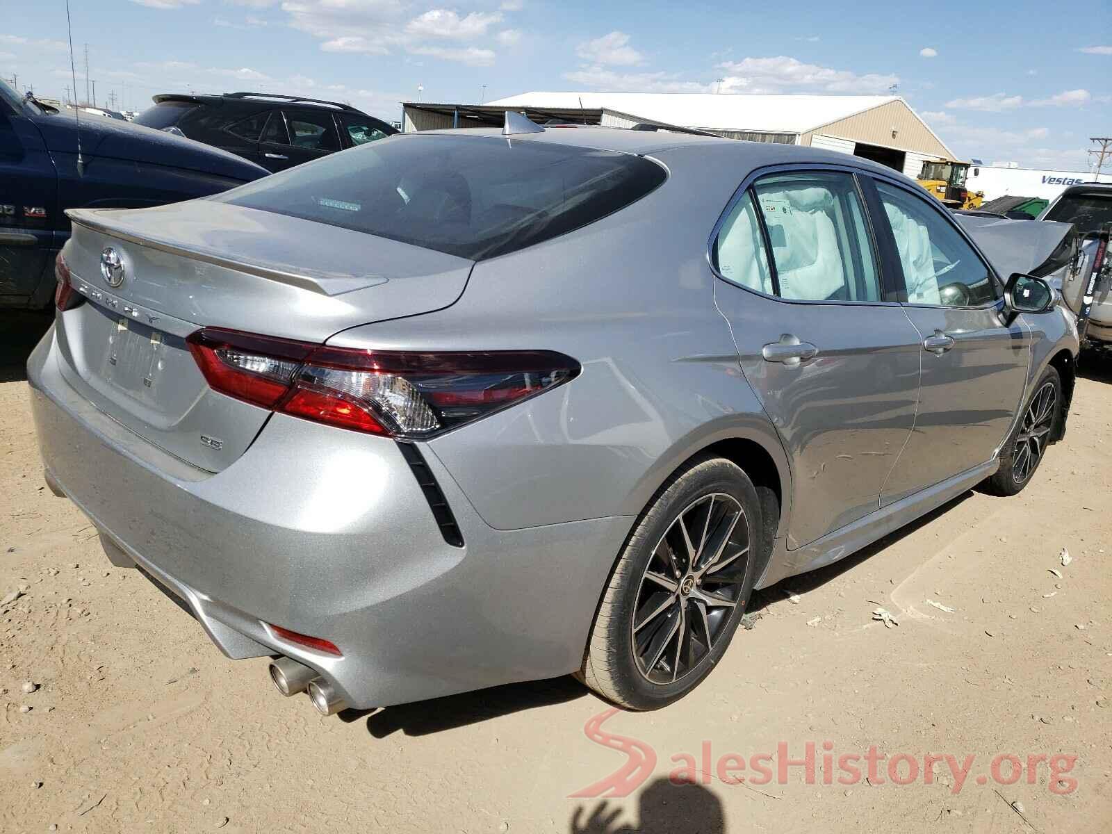 4T1G11AKXMU443817 2021 TOYOTA CAMRY