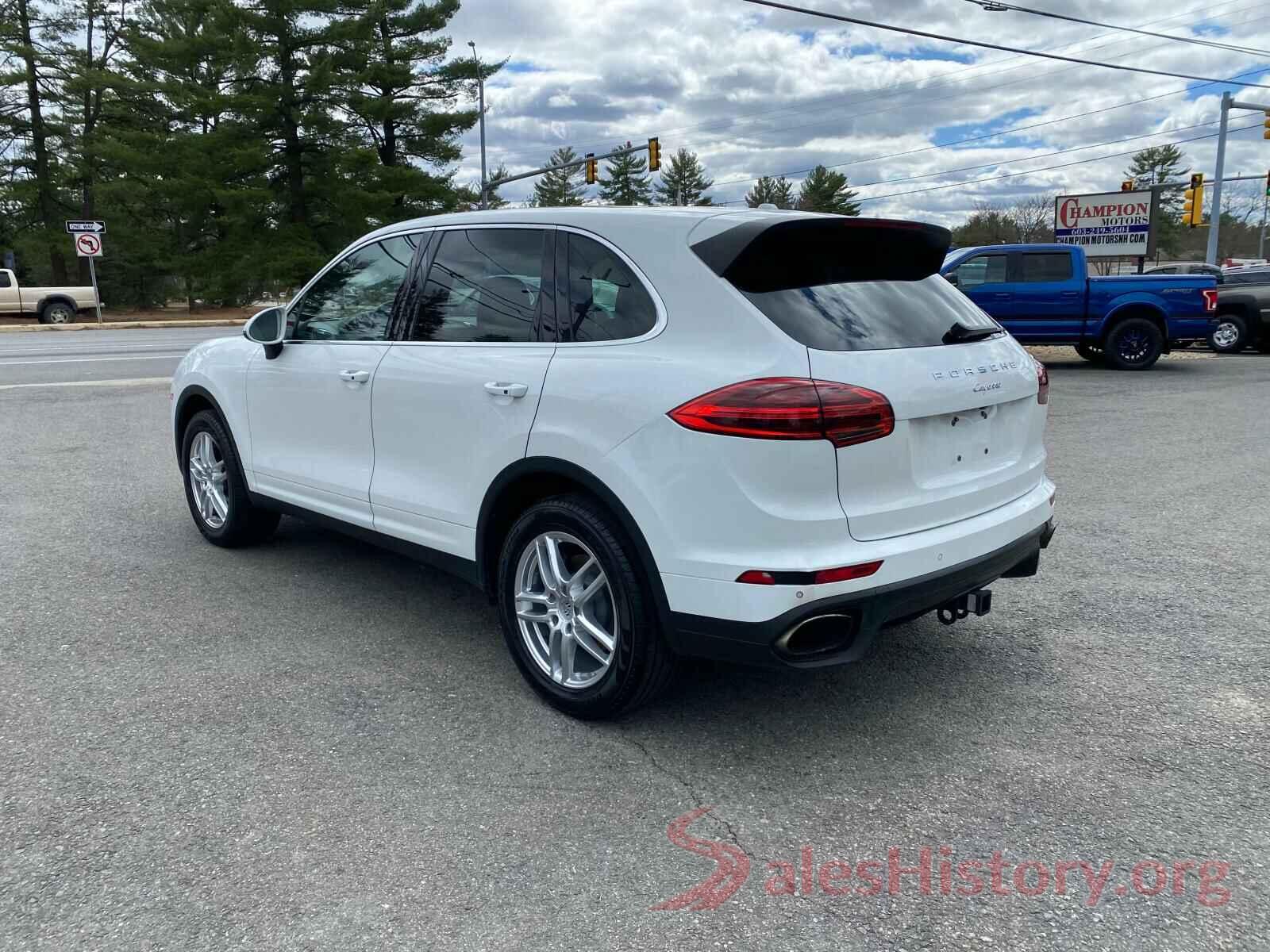 WP1AA2A24GLA08686 2016 PORSCHE CAYENNE