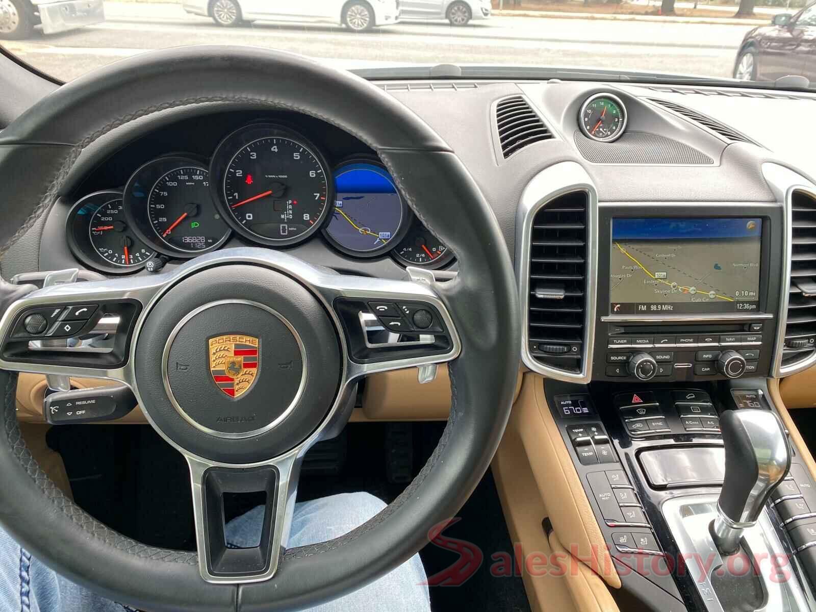 WP1AA2A24GLA08686 2016 PORSCHE CAYENNE