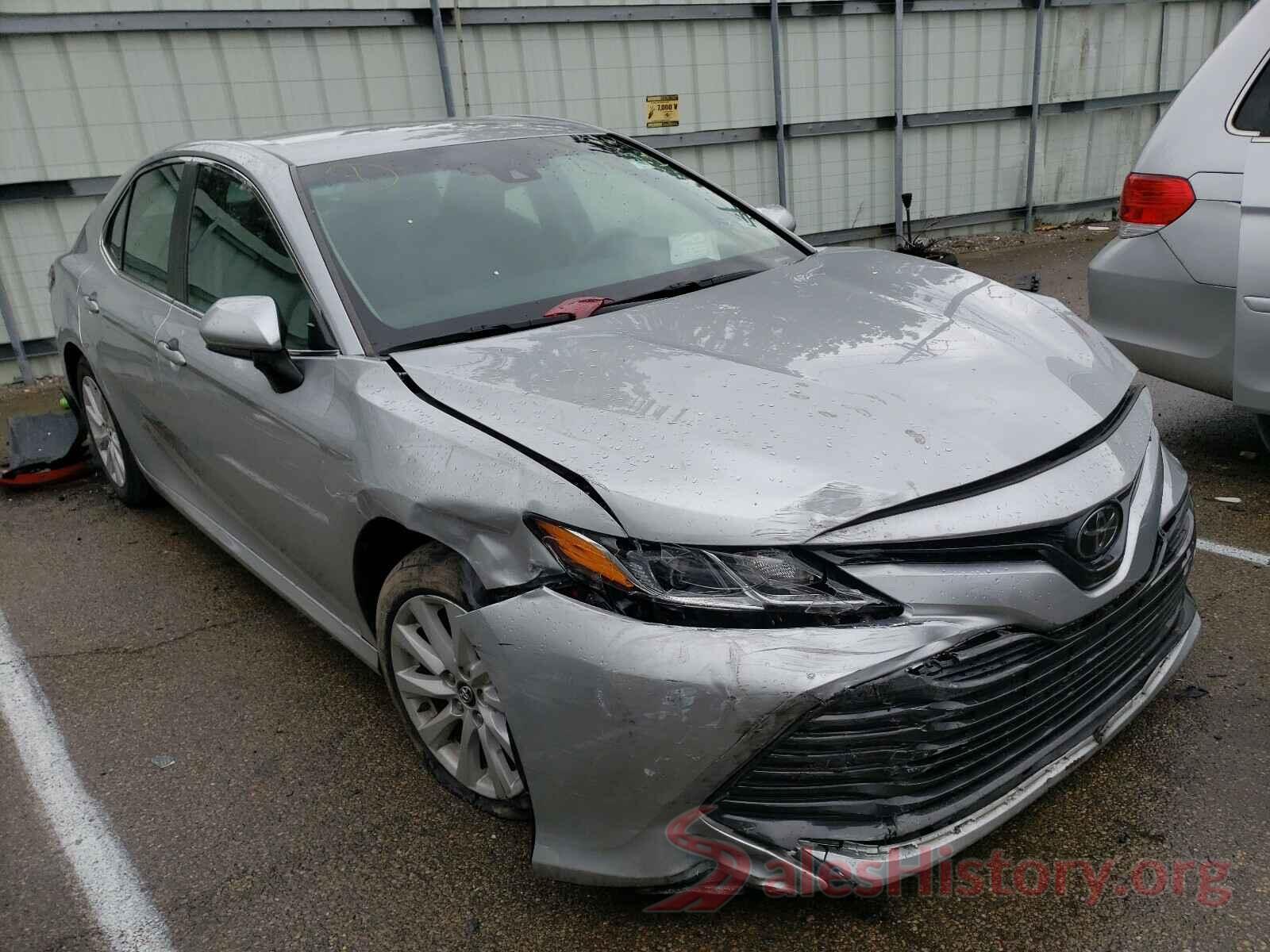 4T1B11HK5JU625937 2018 TOYOTA CAMRY