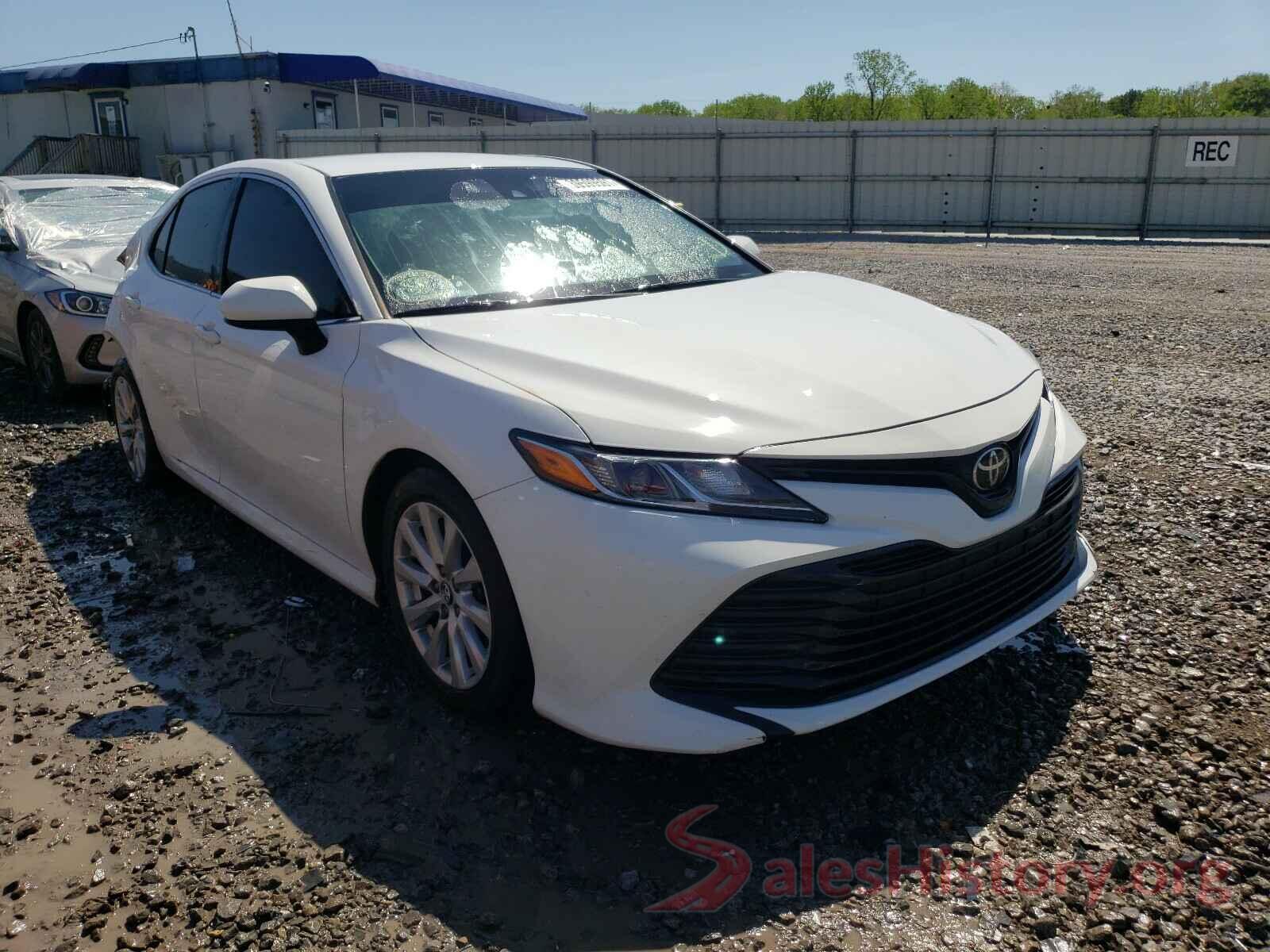 4T1B11HK7JU503290 2018 TOYOTA CAMRY