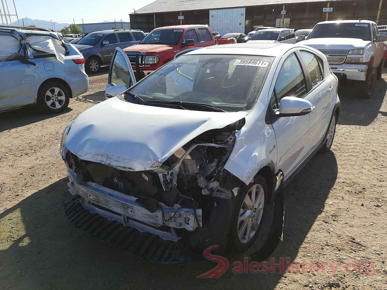 JTDKDTB34J1606211 2018 TOYOTA PRIUS