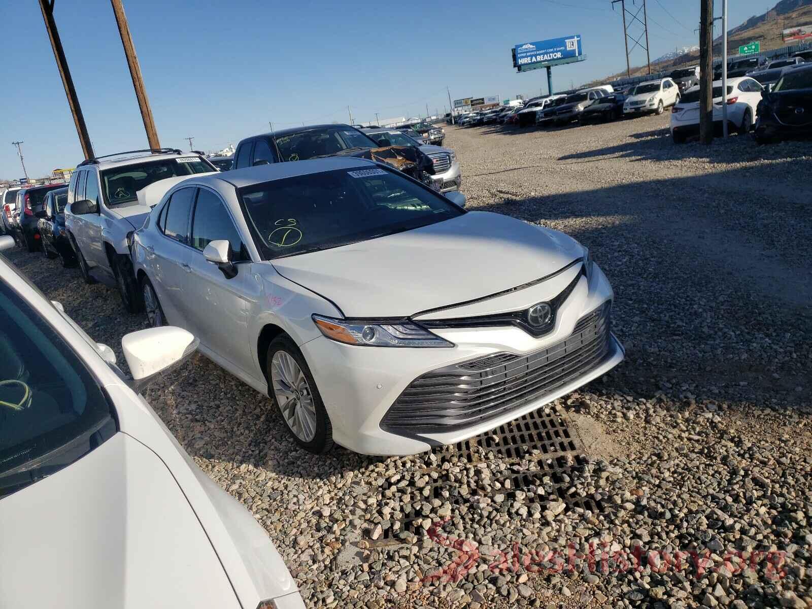 4T1B11HK5JU085845 2018 TOYOTA CAMRY