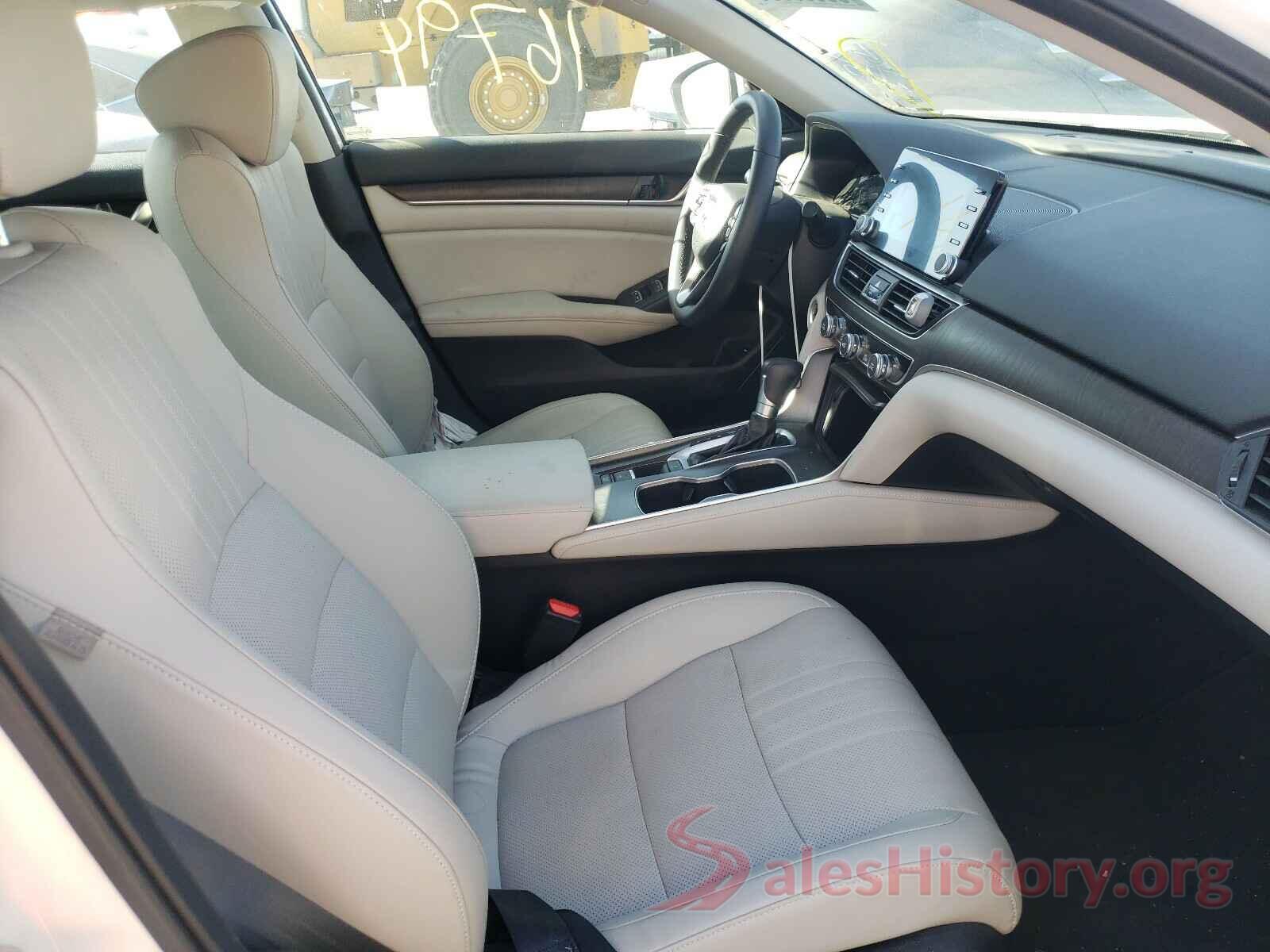 1HGCV1F51JA189052 2018 HONDA ACCORD