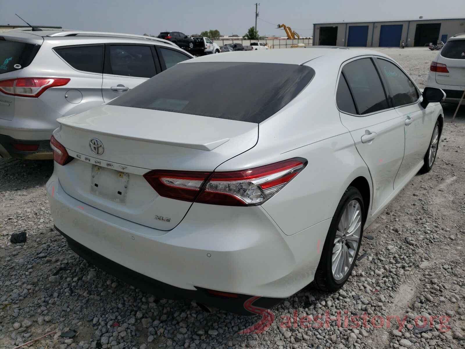 4T1B11HK3JU081924 2018 TOYOTA CAMRY