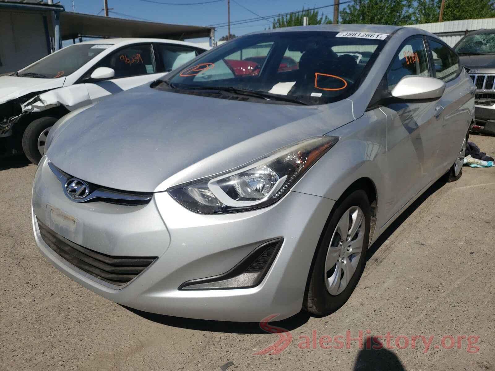 5NPDH4AE0GH739913 2016 HYUNDAI ELANTRA