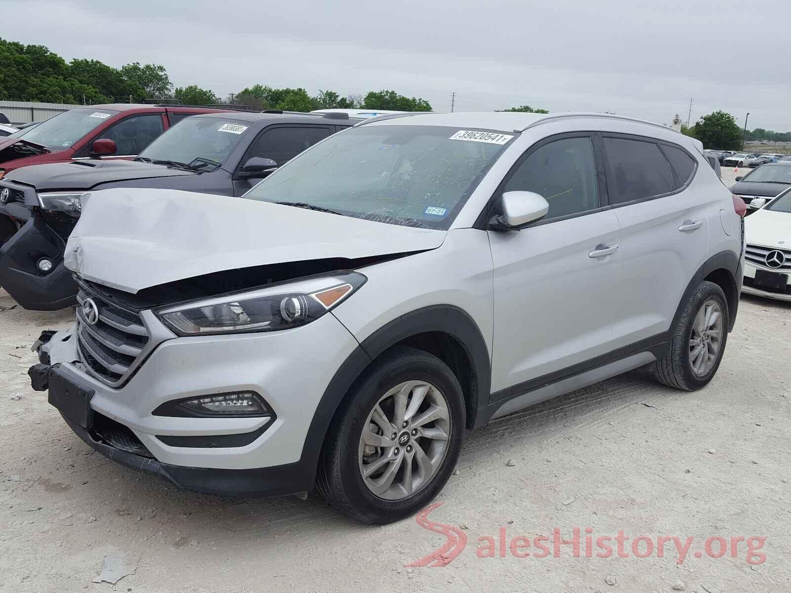 KM8J33A41JU674923 2018 HYUNDAI TUCSON