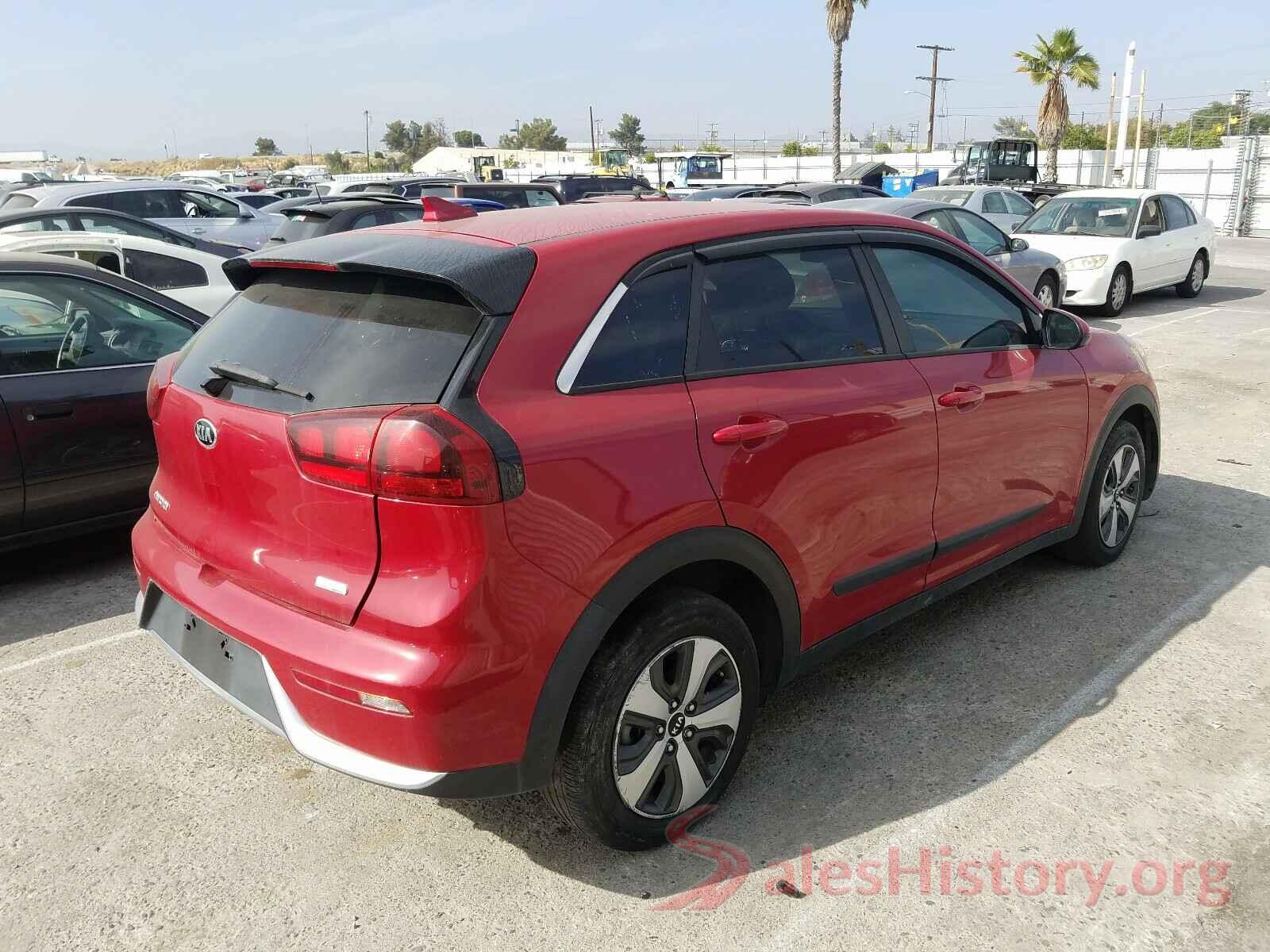 KNDCB3LC8H5057477 2017 KIA NIRO