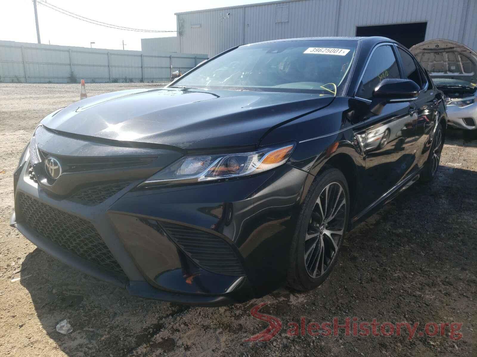 4T1B11HK0JU535174 2018 TOYOTA CAMRY