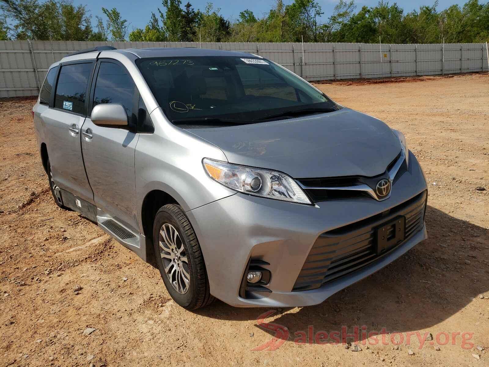 5TDYZ3DC0JS957273 2018 TOYOTA SIENNA