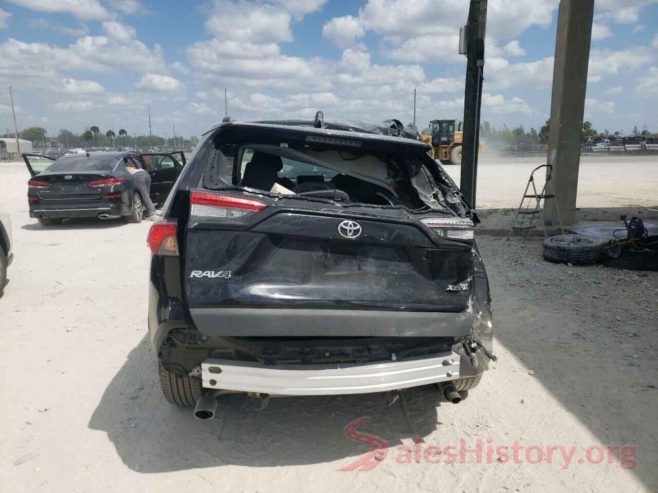 2T3C1RFV4MW163656 2021 TOYOTA RAV4