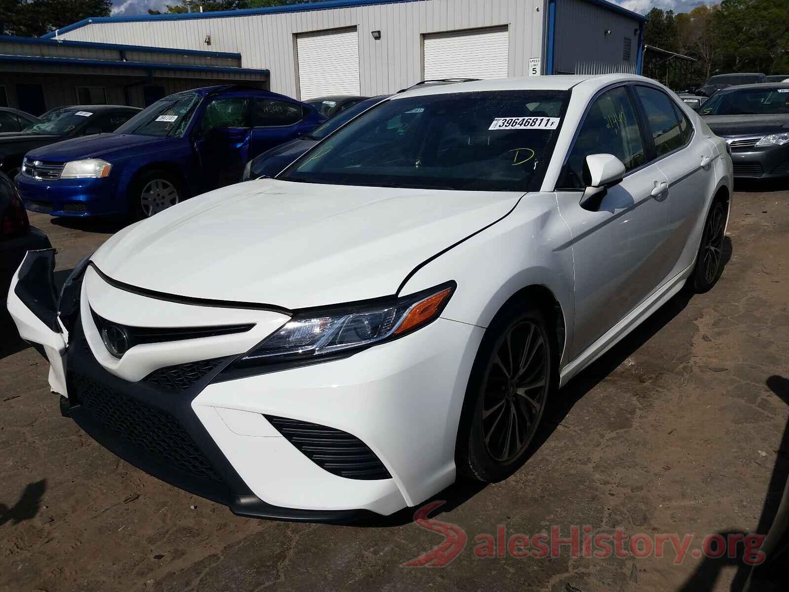 JTNB11HK5J3069828 2018 TOYOTA CAMRY