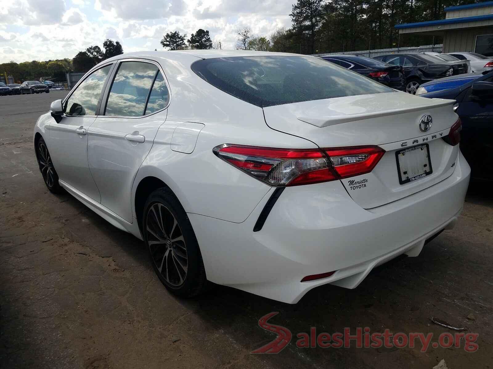 JTNB11HK5J3069828 2018 TOYOTA CAMRY