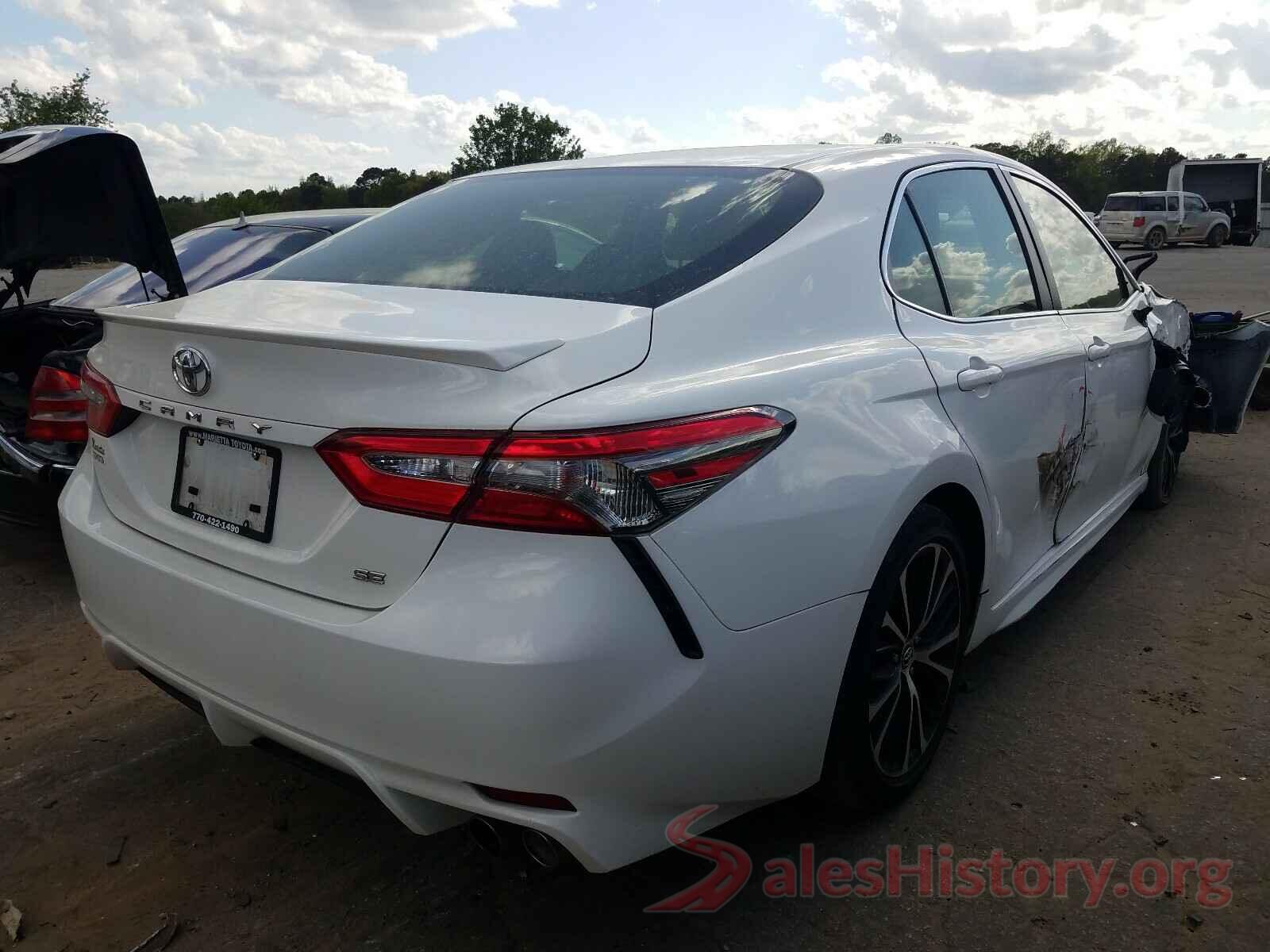 JTNB11HK5J3069828 2018 TOYOTA CAMRY