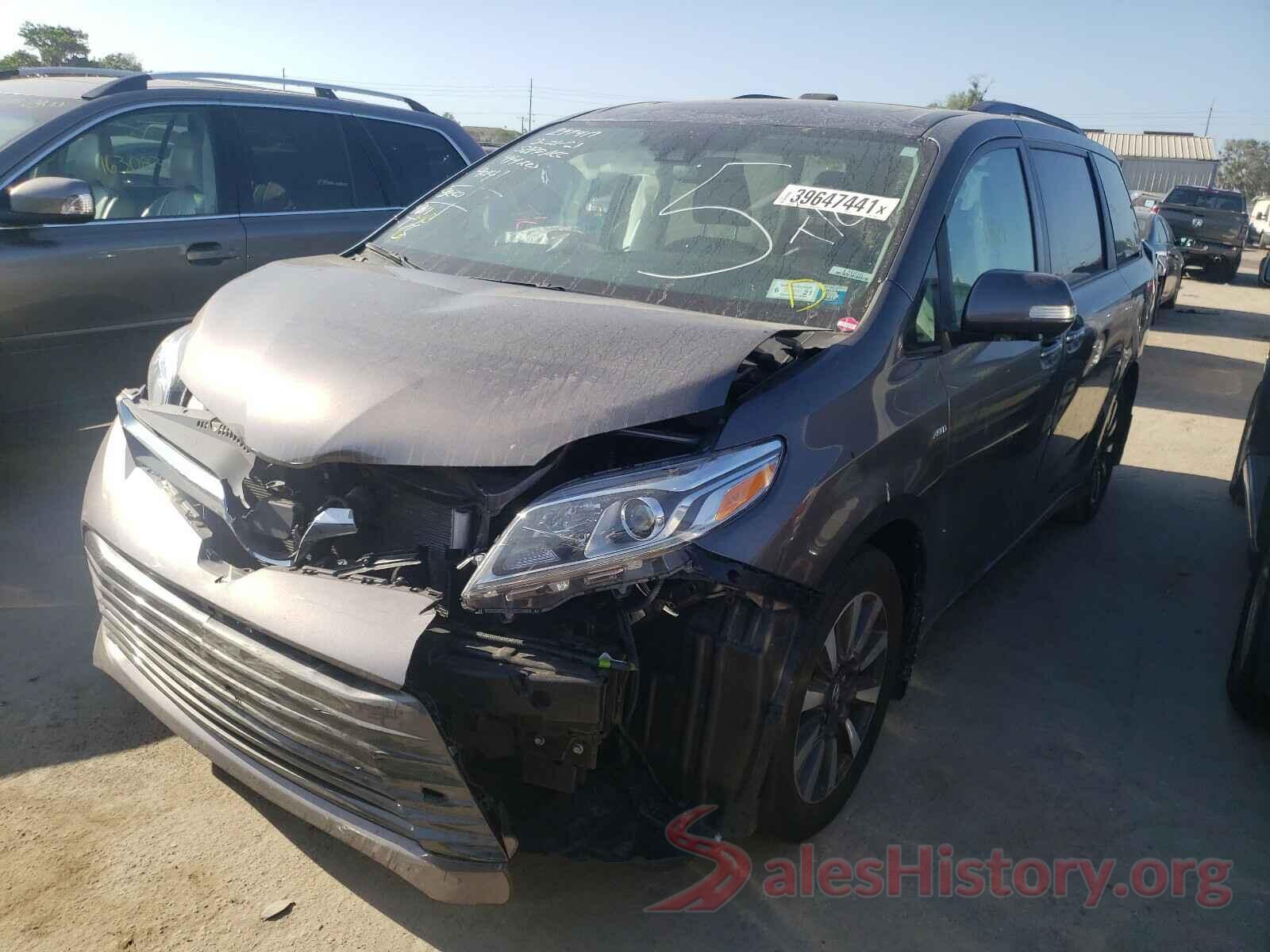 5TDDZ3DC2KS218325 2019 TOYOTA SIENNA