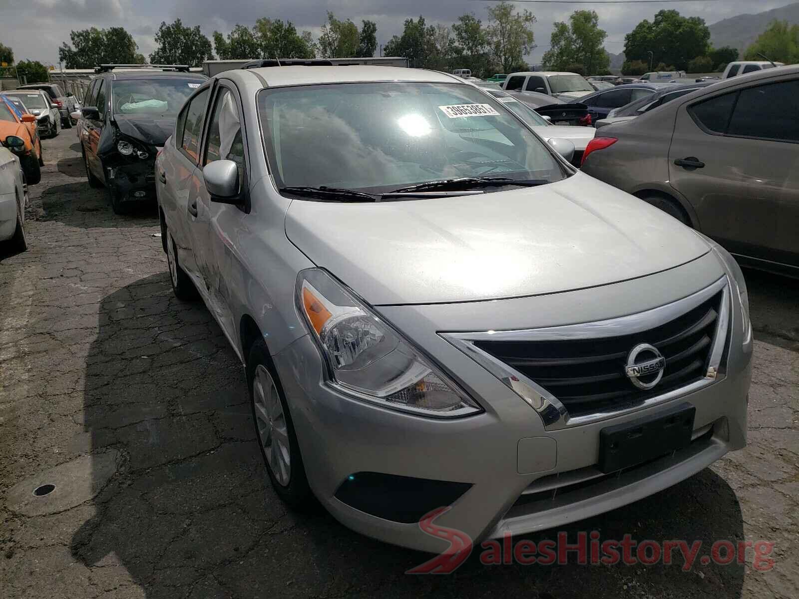 3N1CN7AP8JL868340 2018 NISSAN VERSA