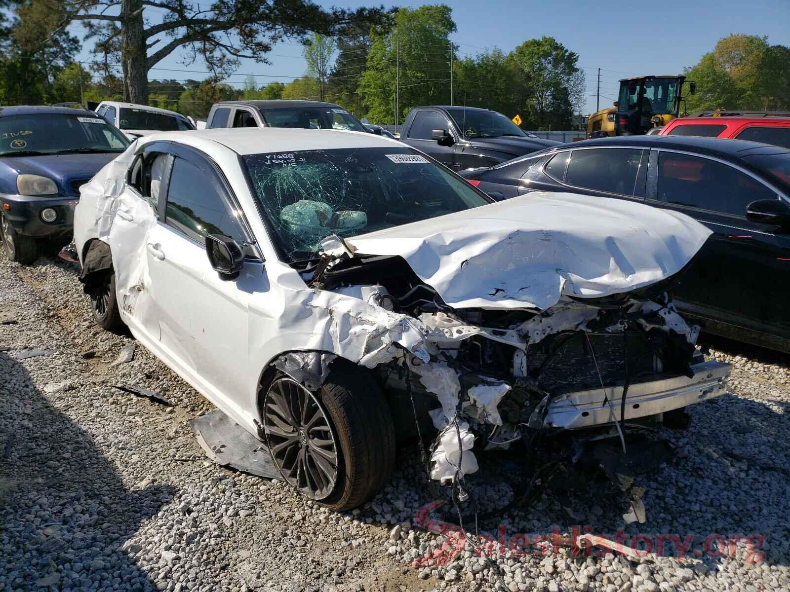 4T1B11HK9KU211688 2019 TOYOTA CAMRY