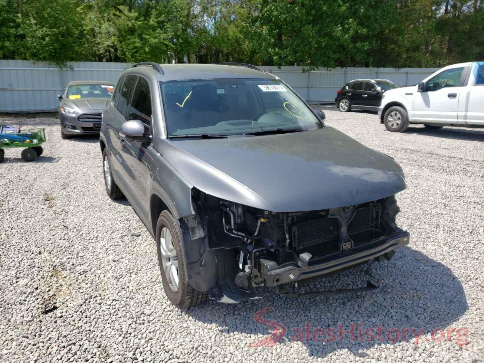 WVGAV7AX8HK040493 2017 VOLKSWAGEN TIGUAN