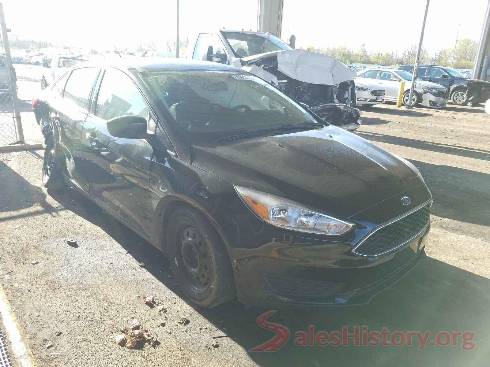 1FADP3F26JL255409 2018 FORD FOCUS