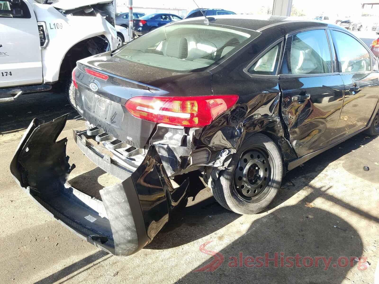 1FADP3F26JL255409 2018 FORD FOCUS