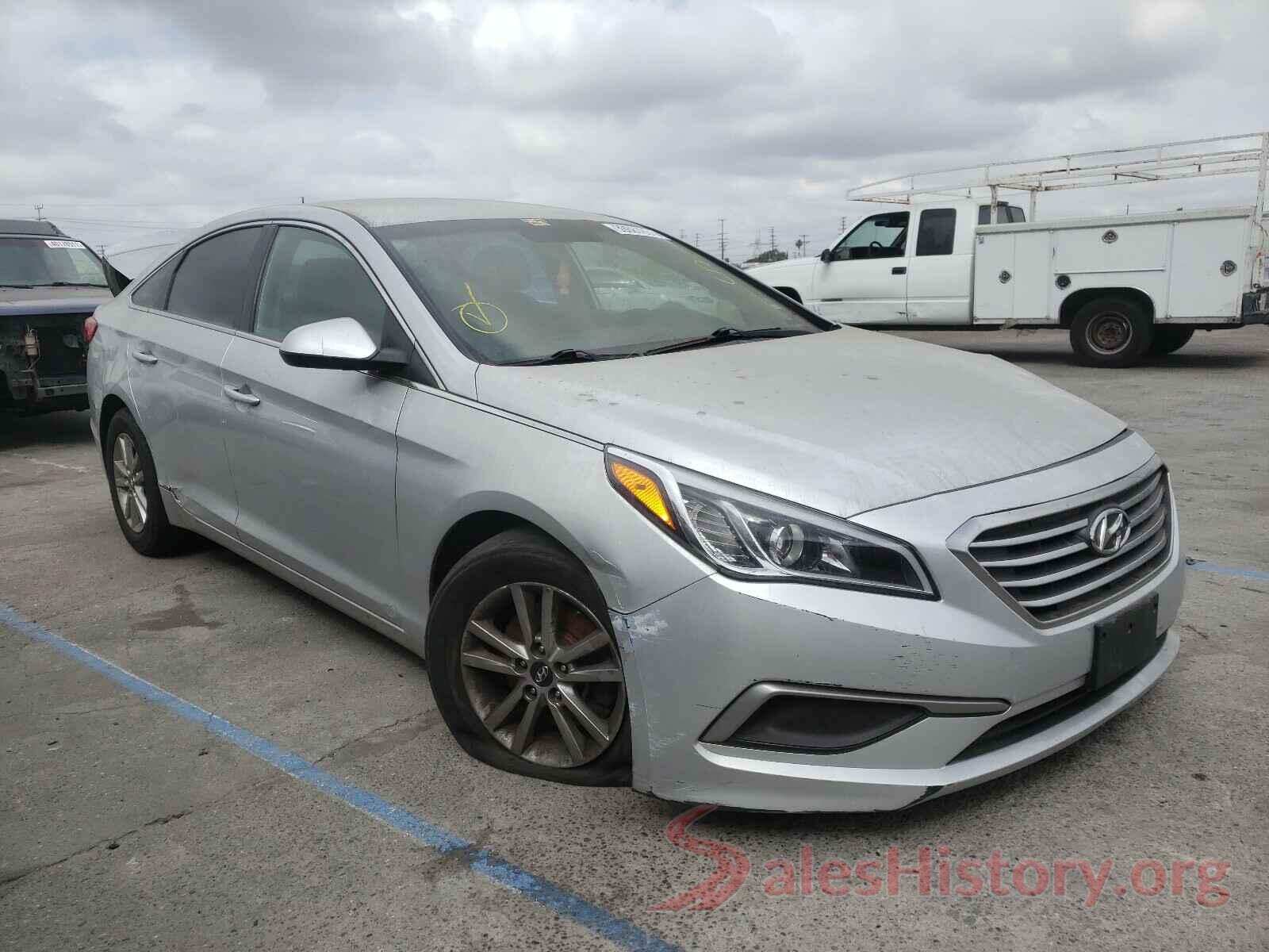 5NPE24AF2HH560577 2017 HYUNDAI SONATA