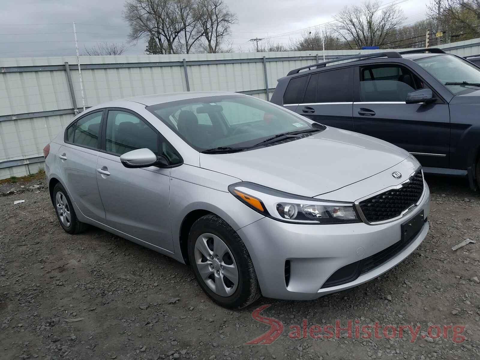 3KPFK4A78HE033659 2017 KIA FORTE