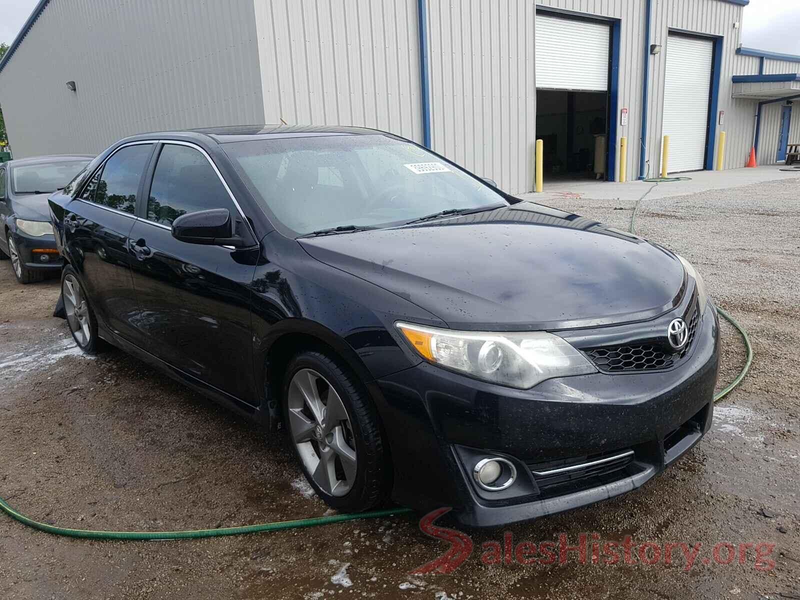 4T1BF1FK5EU335692 2014 TOYOTA CAMRY