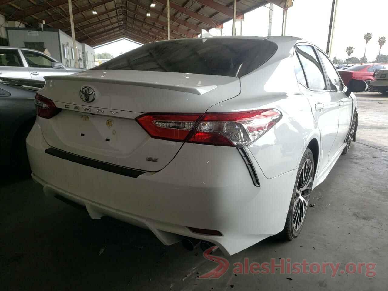 4T1B11HK1KU771379 2019 TOYOTA CAMRY