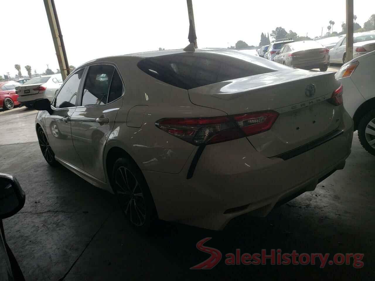 4T1B11HK1KU771379 2019 TOYOTA CAMRY