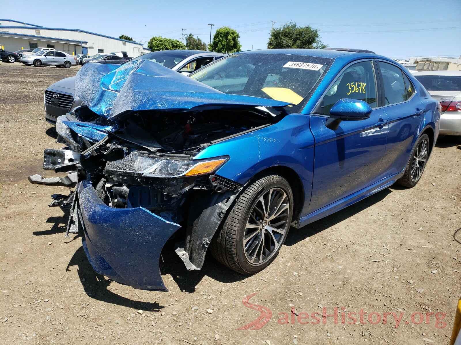 4T1B11HK4JU012952 2018 TOYOTA CAMRY