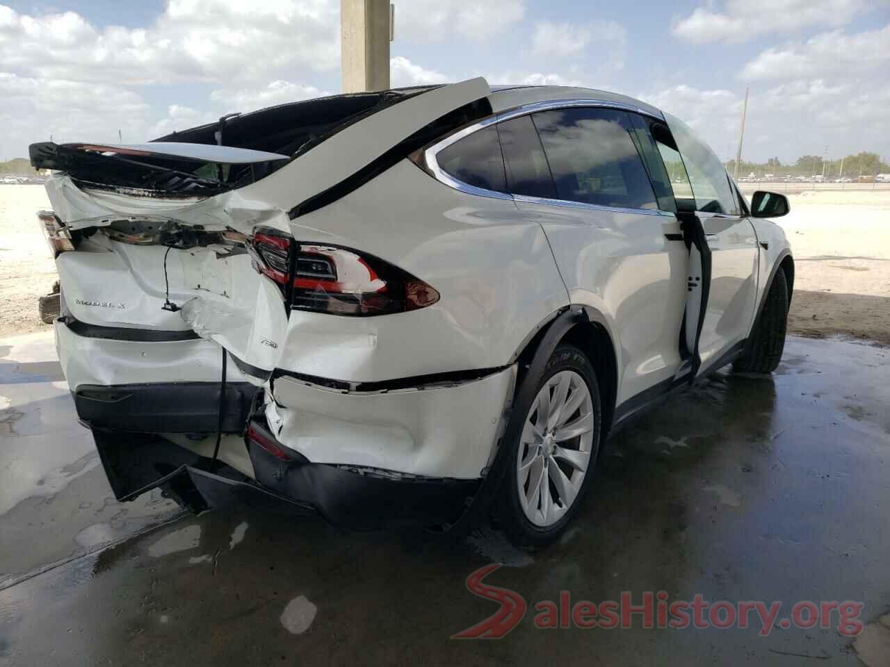 5YJXCBE2XHF063695 2017 TESLA MODEL X