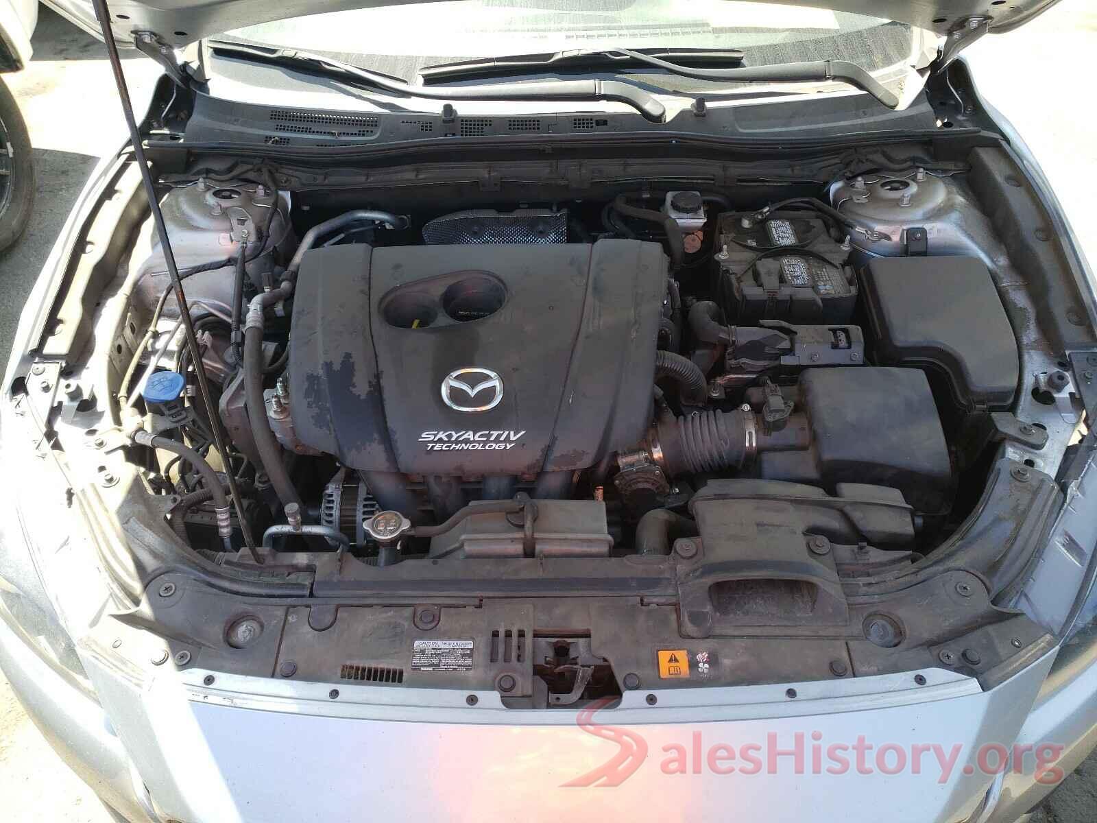 3MZBN1U77JM199812 2018 MAZDA 3