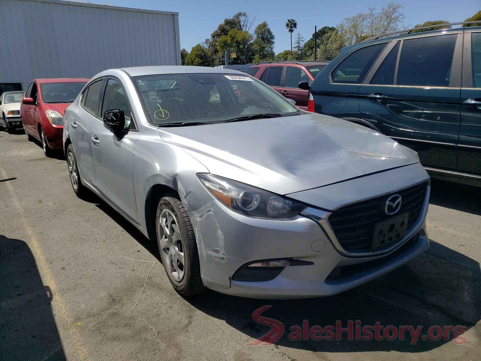 3MZBN1U77JM199812 2018 MAZDA 3