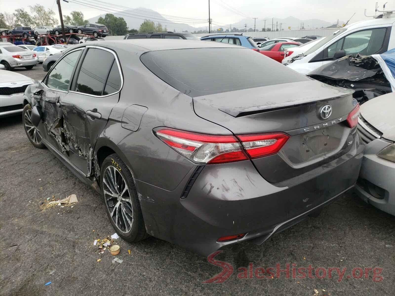 4T1B11HK1JU590927 2018 TOYOTA CAMRY