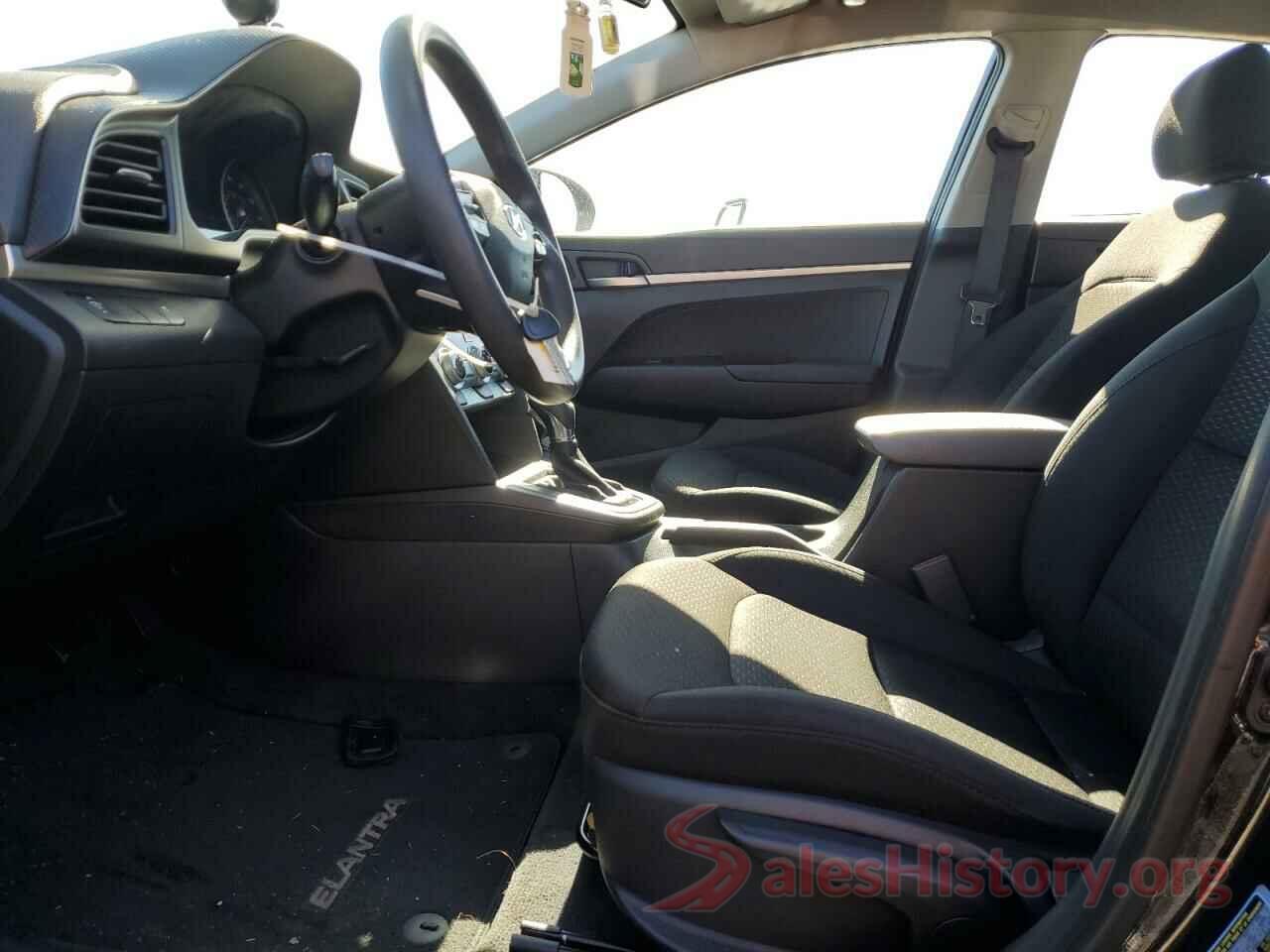 5NPD74LF2KH405061 2019 HYUNDAI ELANTRA