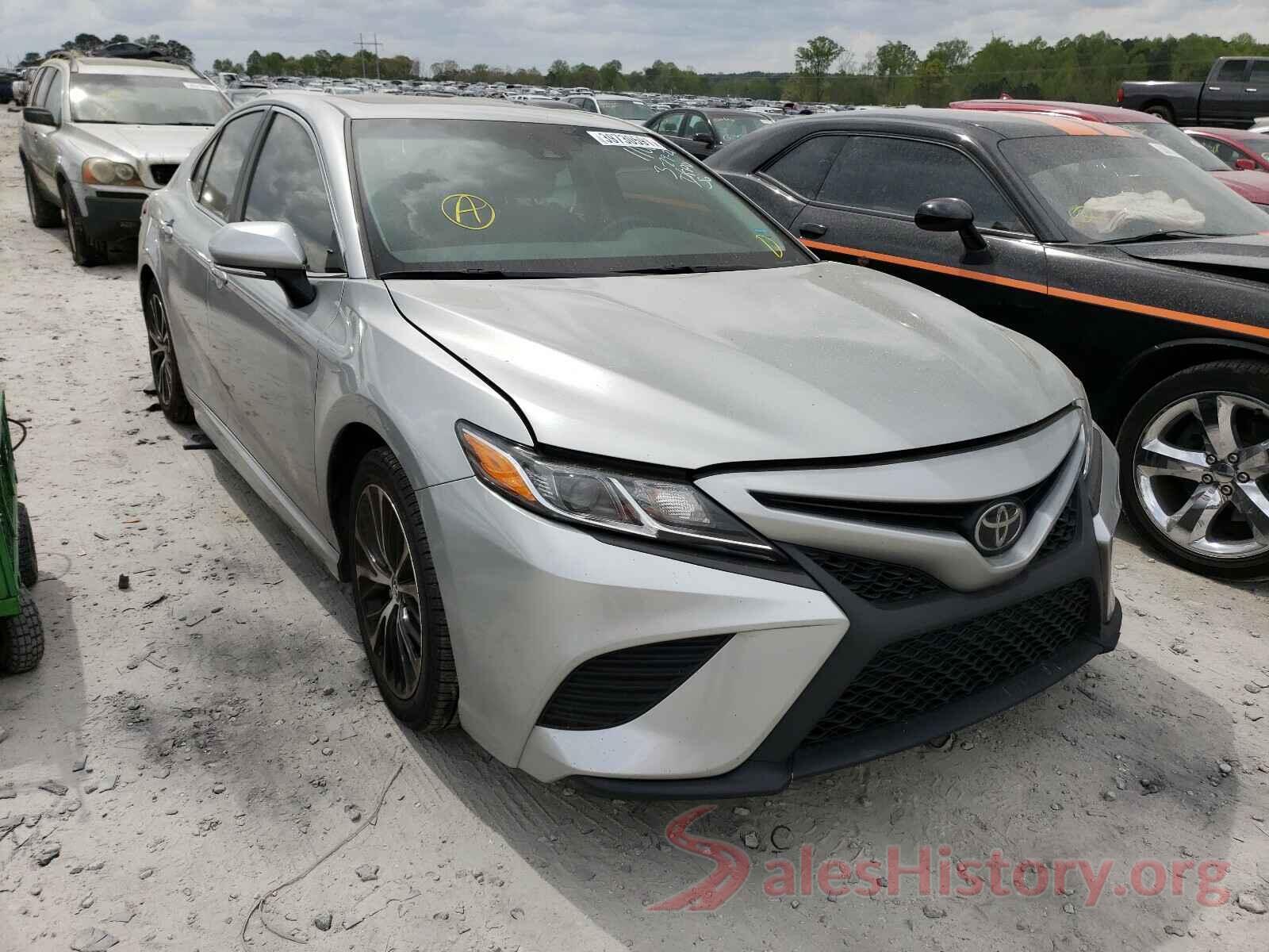 4T1B11HK7JU141106 2018 TOYOTA CAMRY