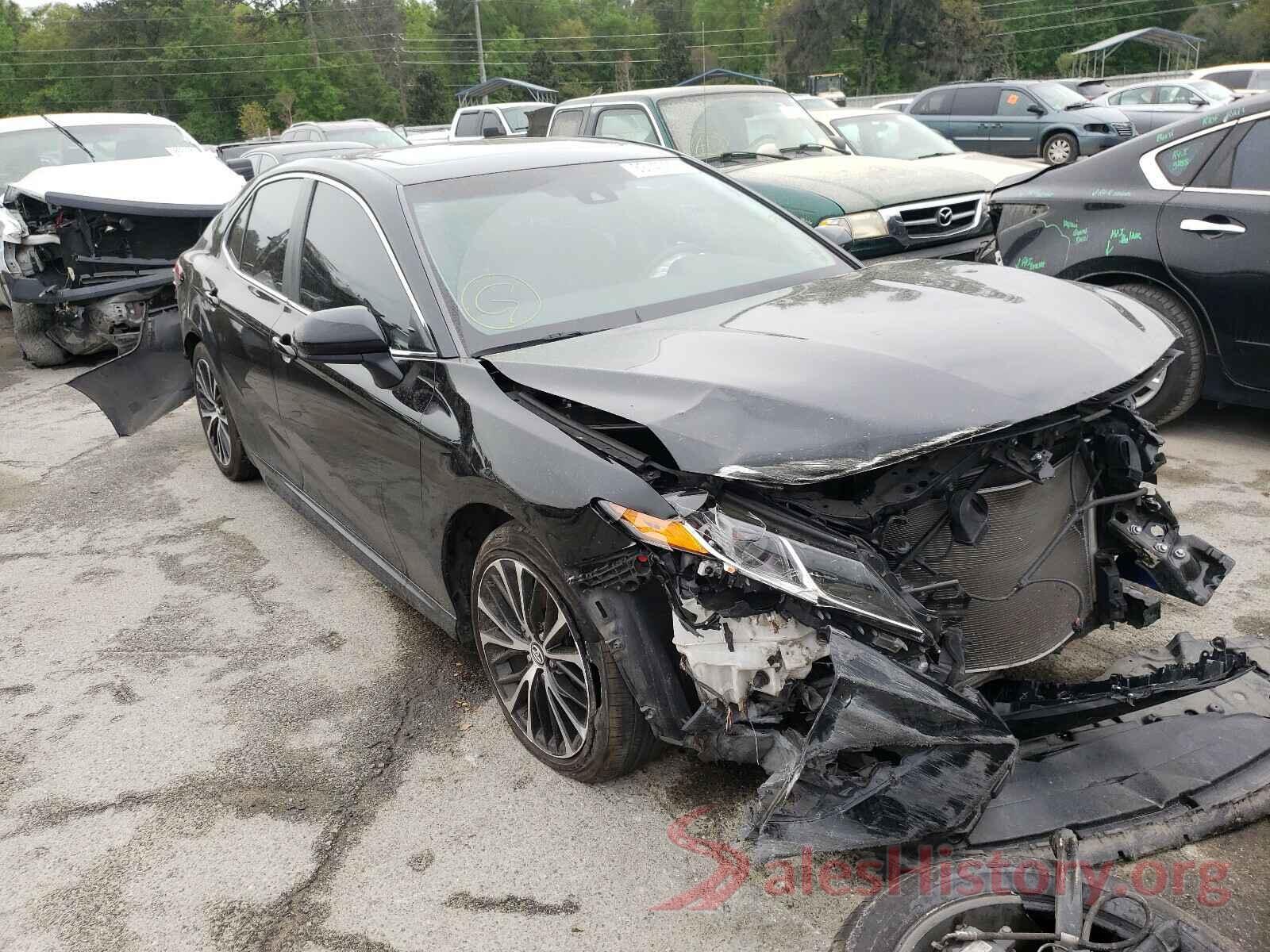 4T1B11HK1JU059324 2018 TOYOTA CAMRY