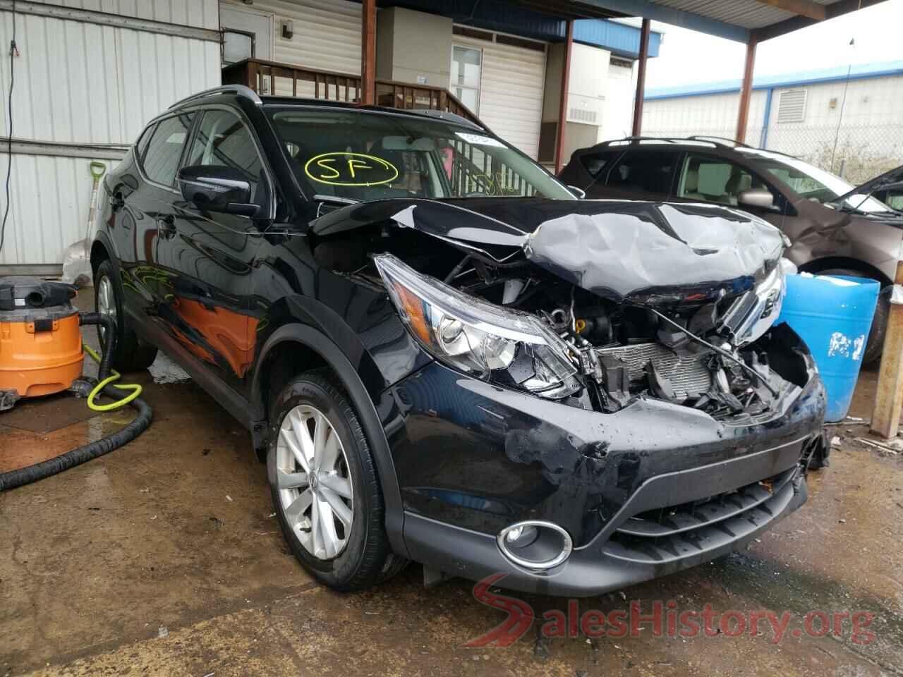 JN1BJ1CR5JW284765 2018 NISSAN ROGUE