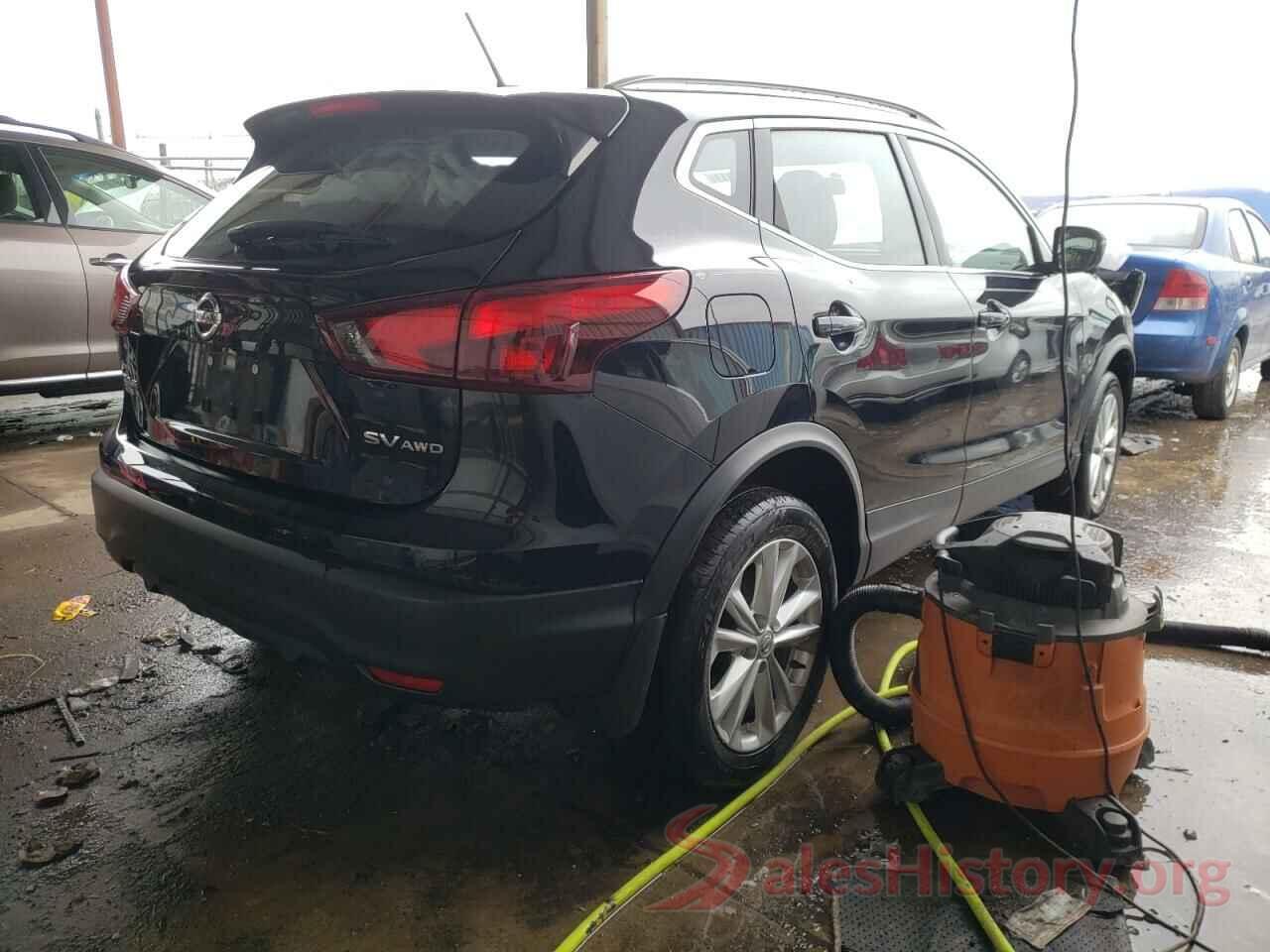 JN1BJ1CR5JW284765 2018 NISSAN ROGUE