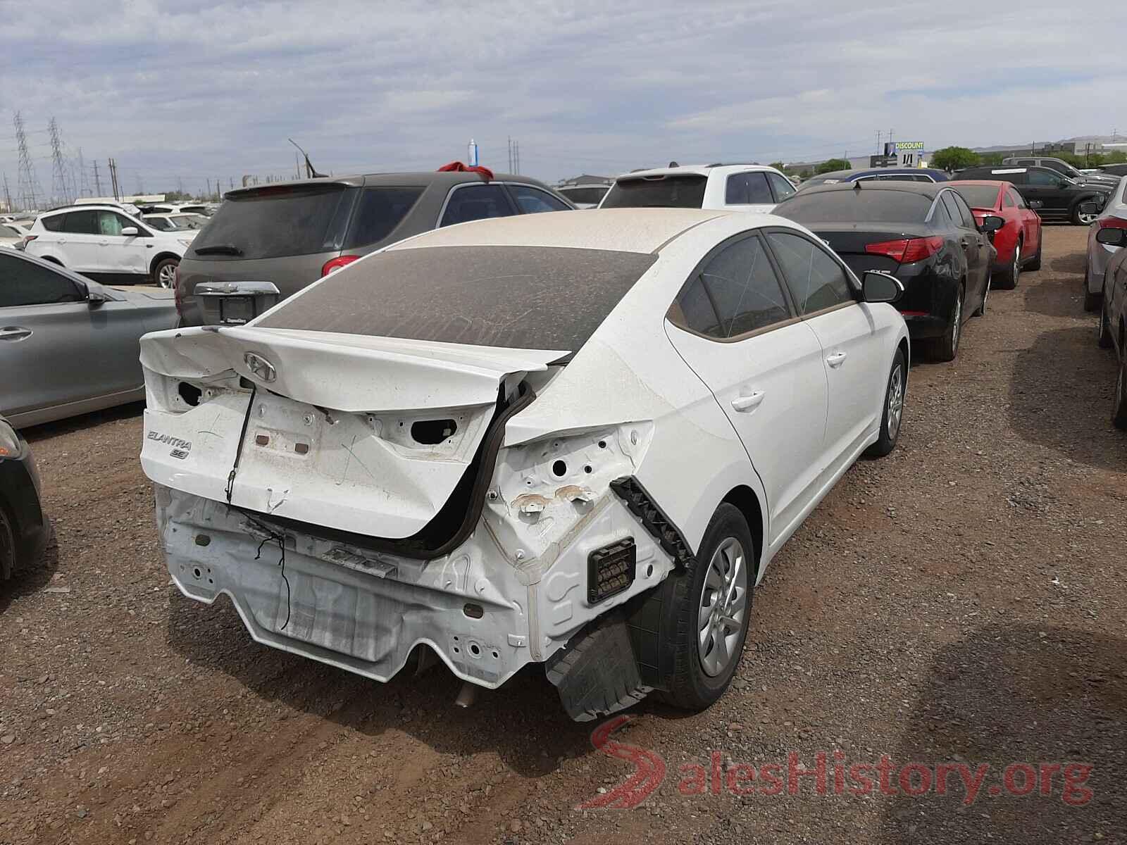 5NPD74LF7JH256743 2018 HYUNDAI ELANTRA