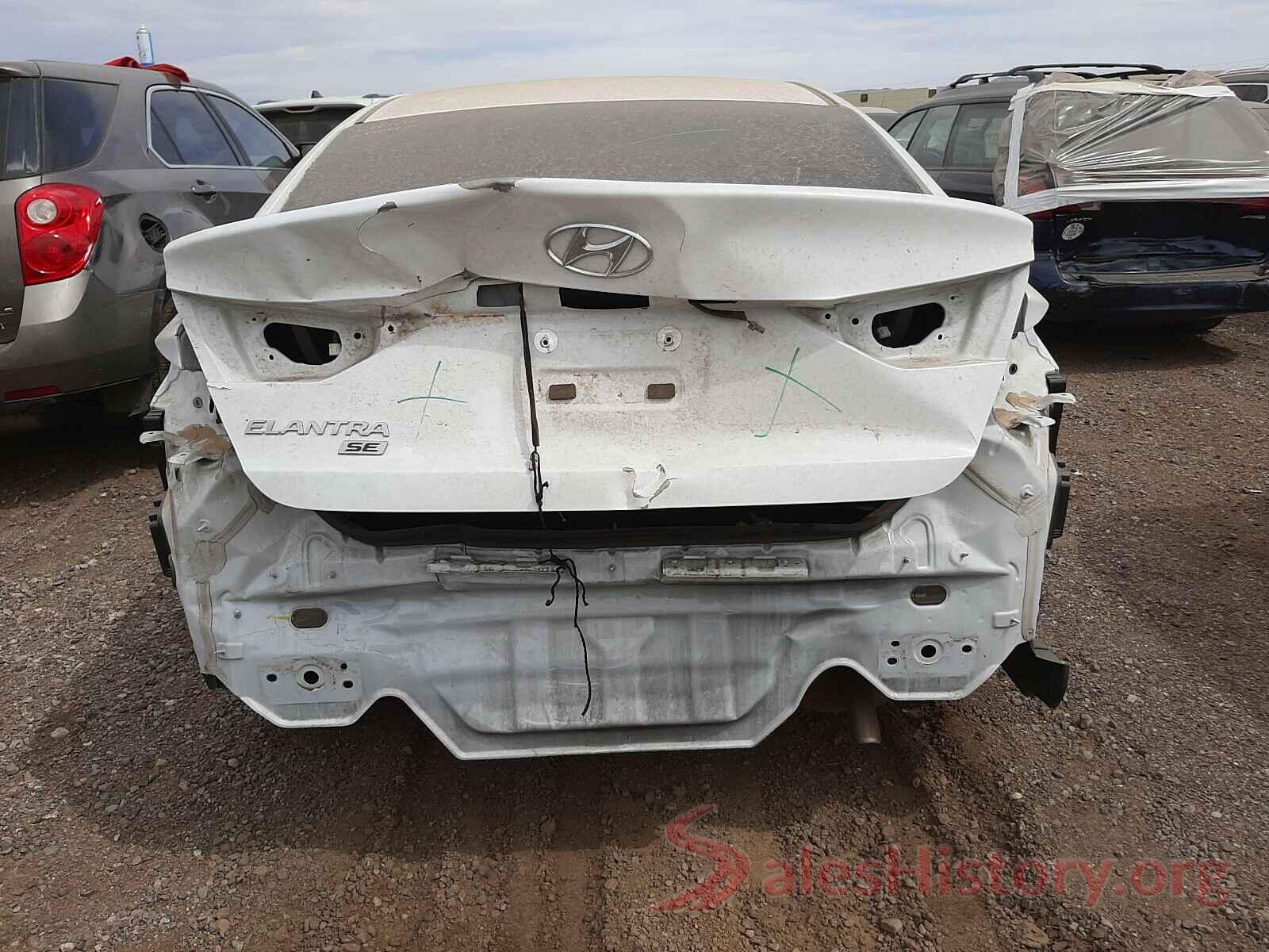 5NPD74LF7JH256743 2018 HYUNDAI ELANTRA