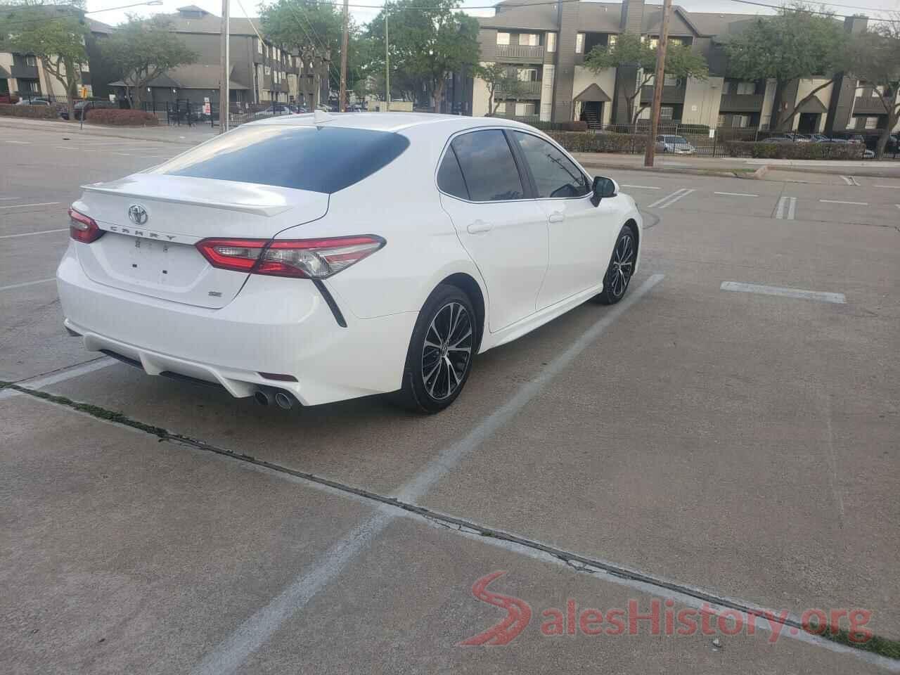 4T1B11HK1KU212964 2019 TOYOTA CAMRY