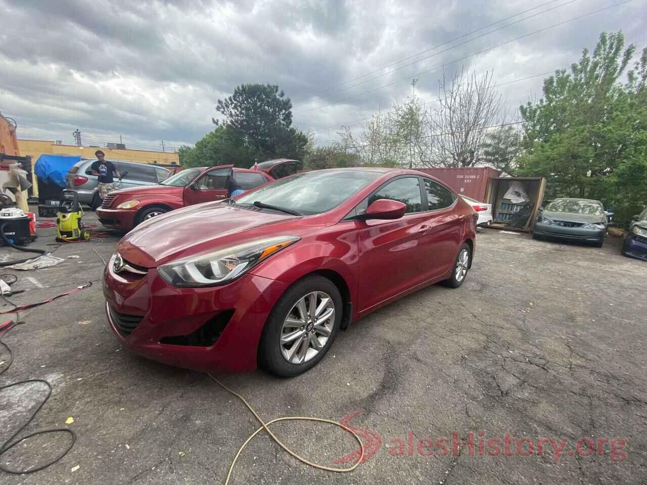 5NPDH4AE9GH655024 2016 HYUNDAI ELANTRA