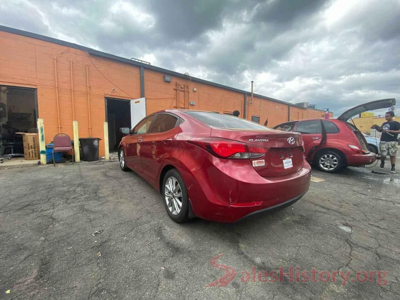 5NPDH4AE9GH655024 2016 HYUNDAI ELANTRA