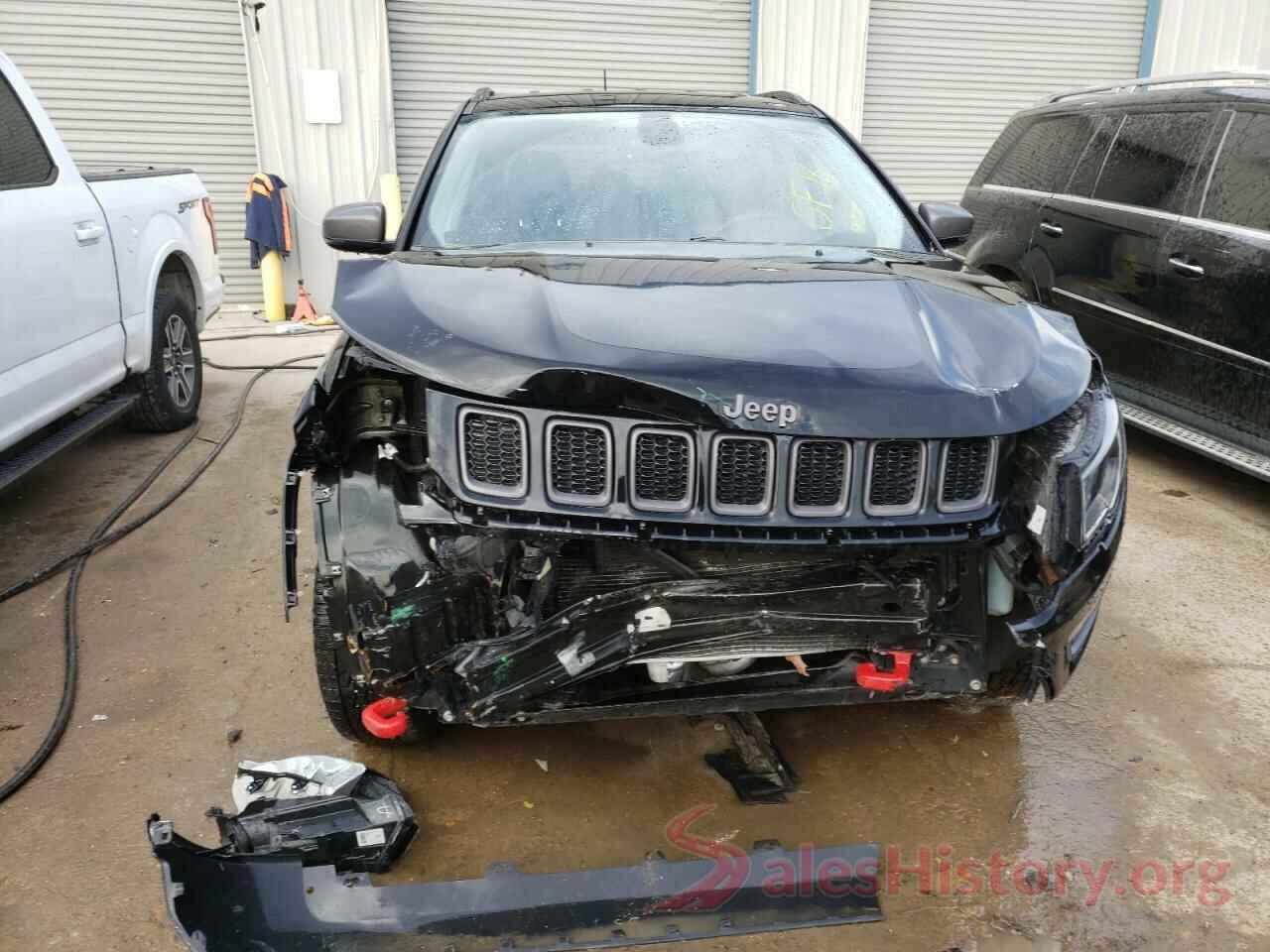 3C4NJDDBXJT146268 2018 JEEP COMPASS