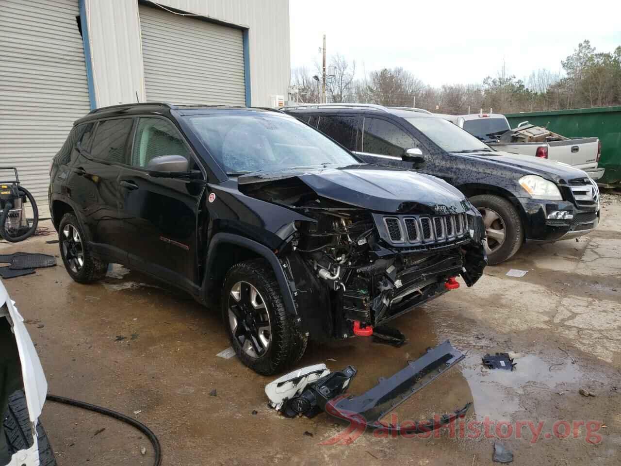 3C4NJDDBXJT146268 2018 JEEP COMPASS