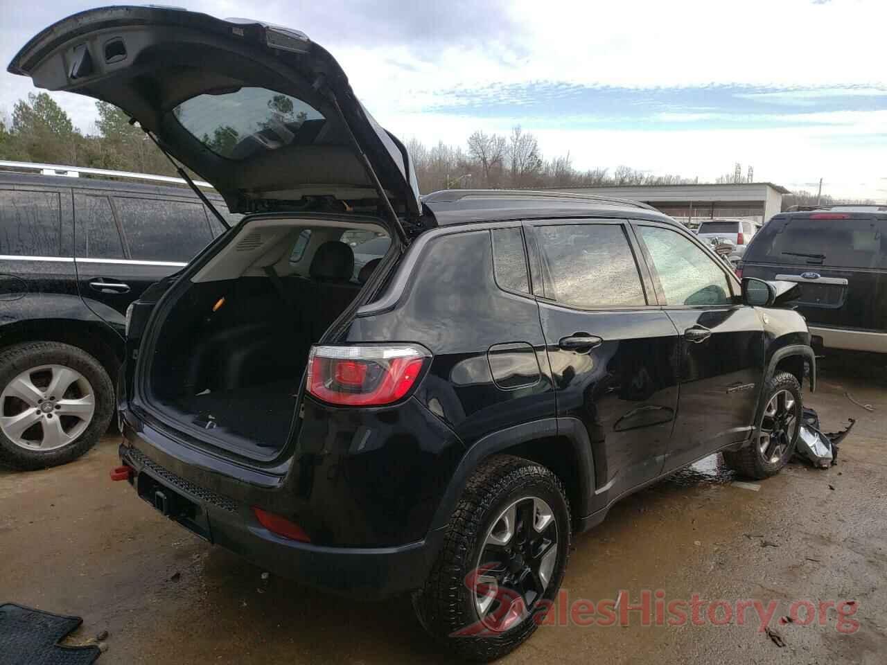 3C4NJDDBXJT146268 2018 JEEP COMPASS