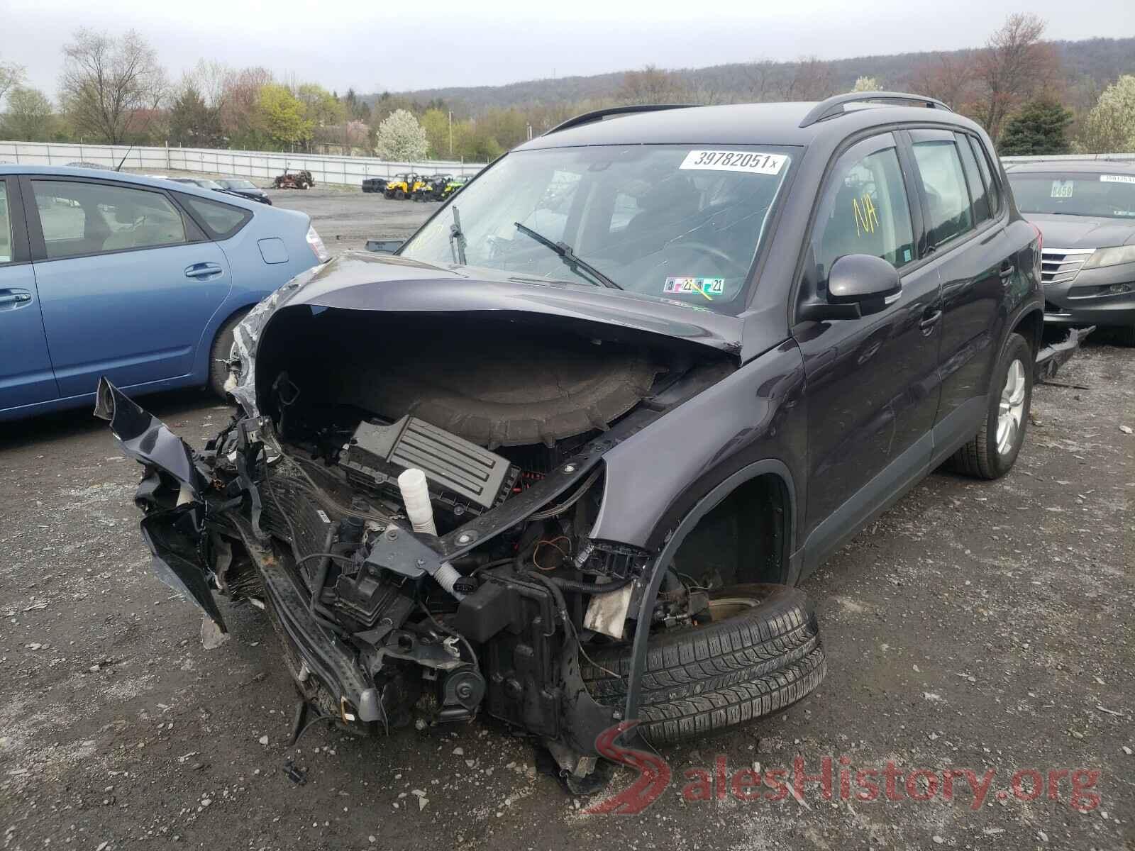 WVGBV7AX8GW570068 2016 VOLKSWAGEN TIGUAN