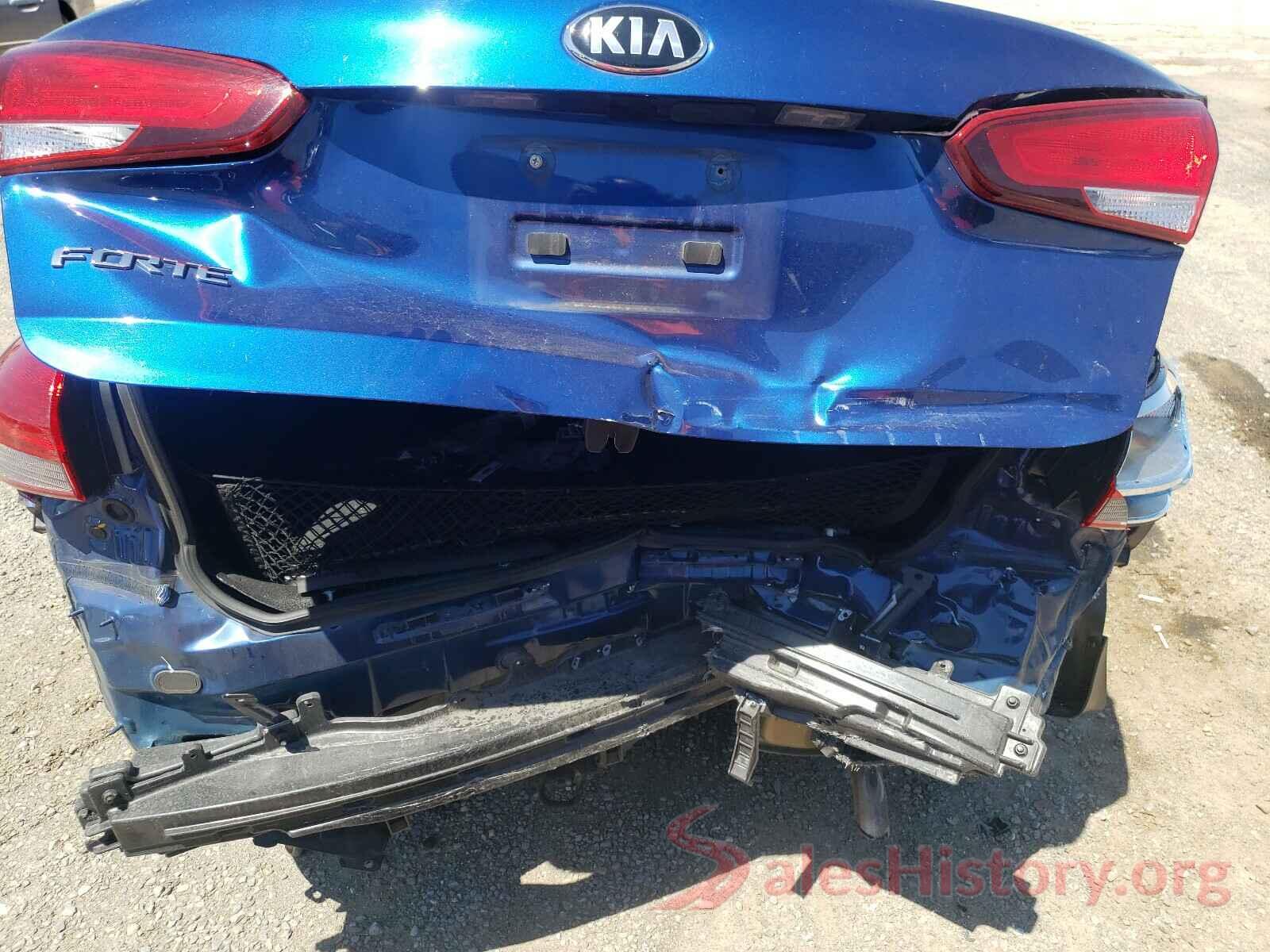 3KPFK4A78JE260615 2018 KIA FORTE