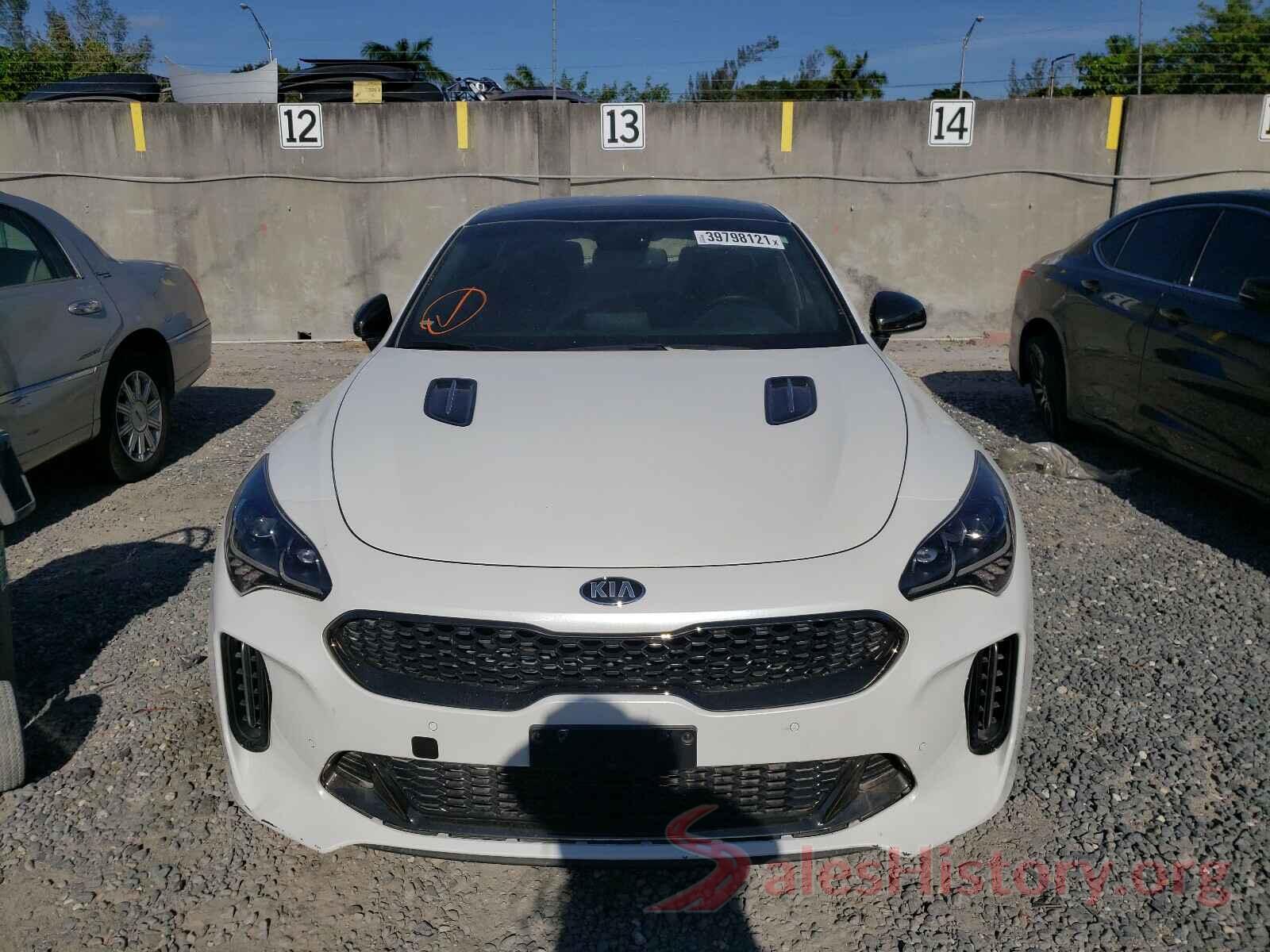 KNAE45LC8J6039072 2018 KIA STINGER